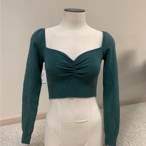 NWOT Forever 21 Sage Green Cropped Long Sleeve Sweetheart Neck Sweater Sz Small